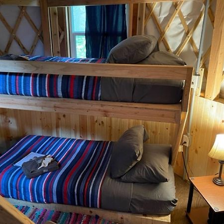 Nauti Otter Inn And Yurt Village Seward Room photo