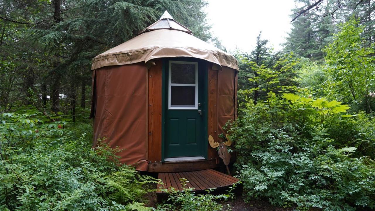 Nauti Otter Inn And Yurt Village Seward Exterior photo