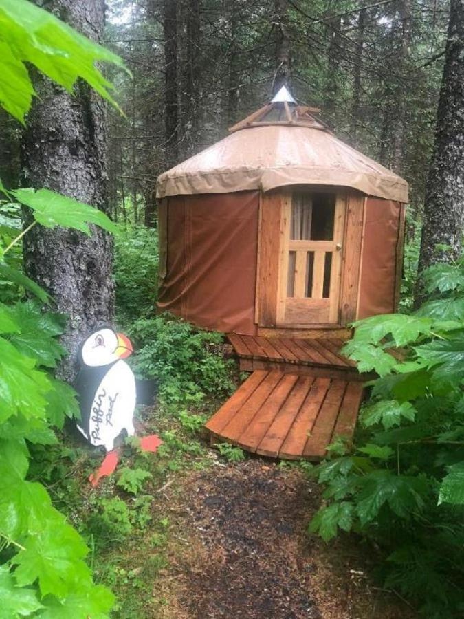 Nauti Otter Inn And Yurt Village Seward Exterior photo