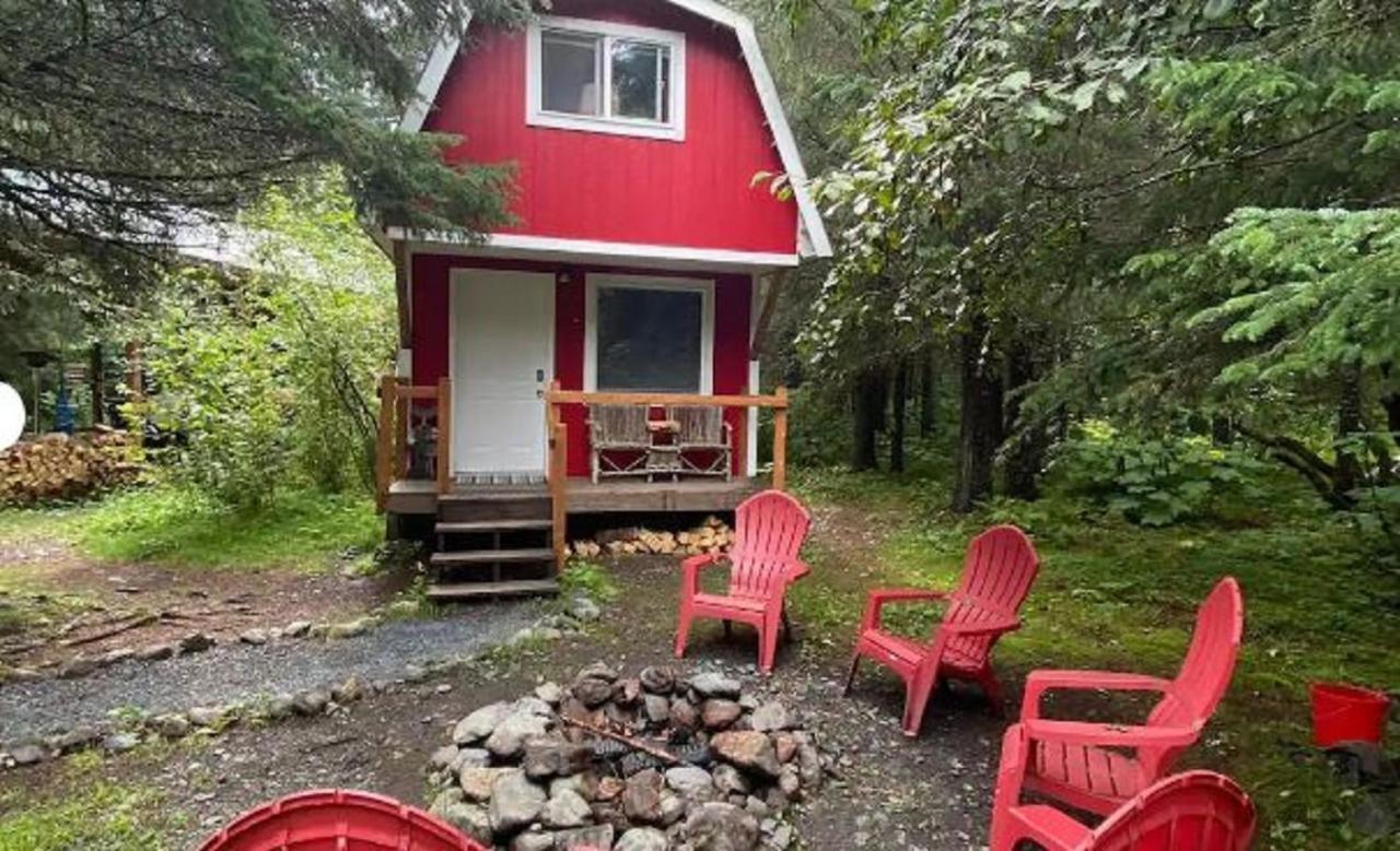 Nauti Otter Inn And Yurt Village Seward Room photo