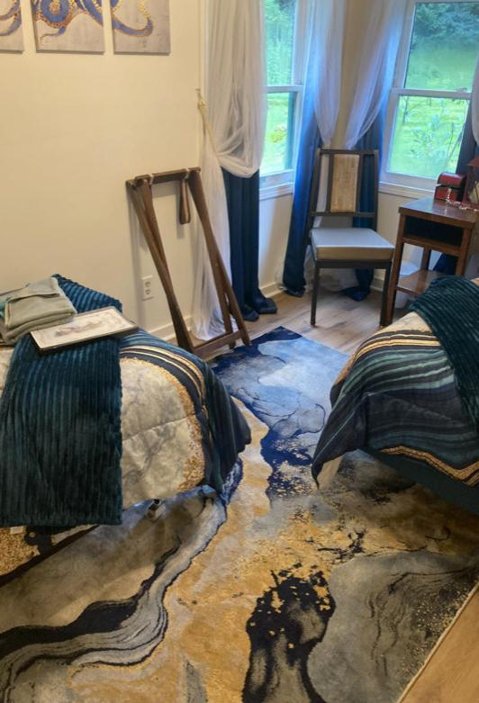 Nauti Otter Inn And Yurt Village Seward Room photo