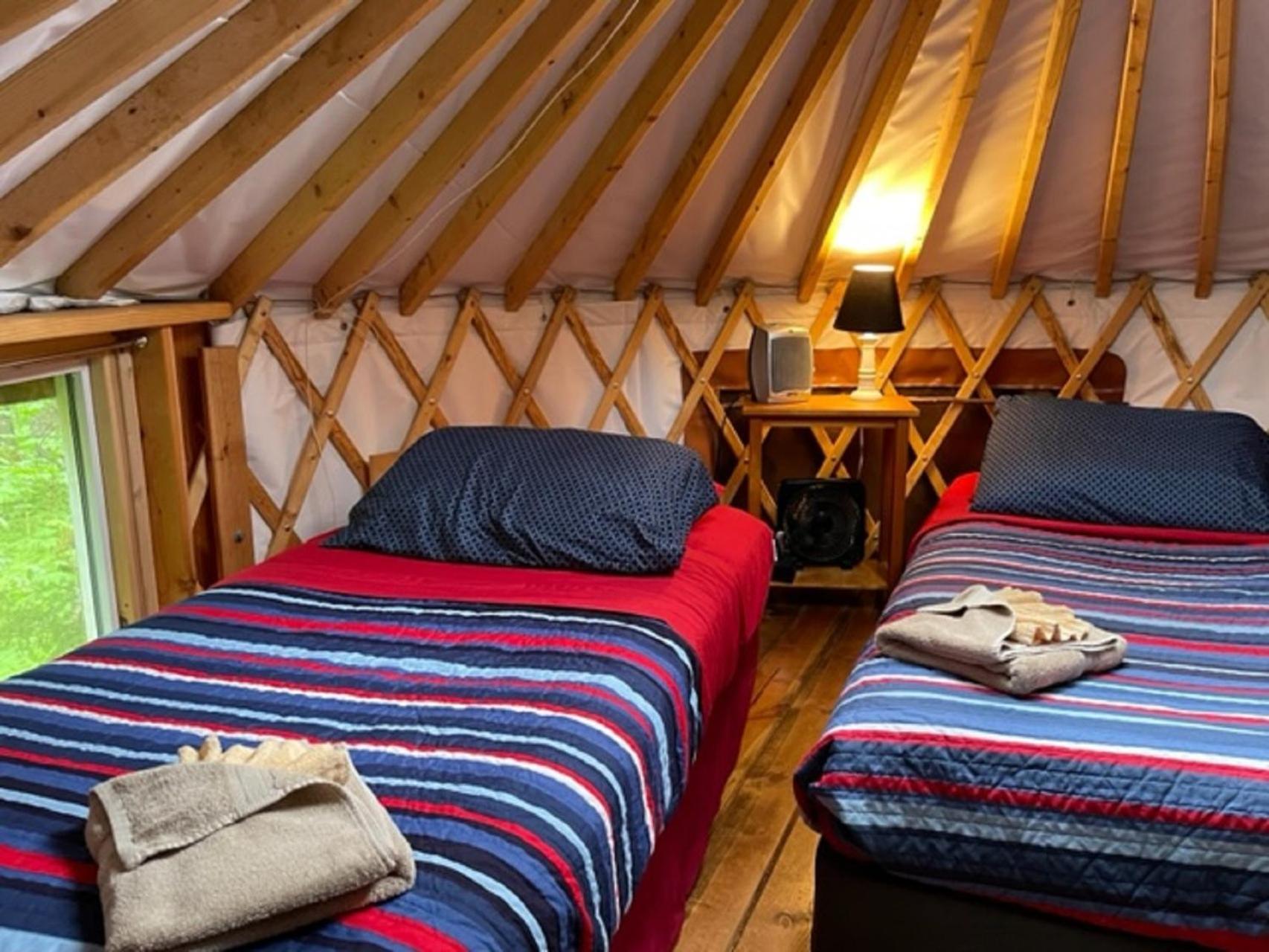 Nauti Otter Inn And Yurt Village Seward Room photo