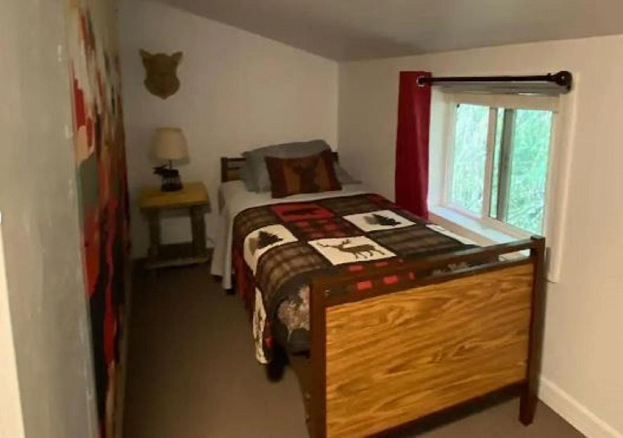 Nauti Otter Inn And Yurt Village Seward Room photo