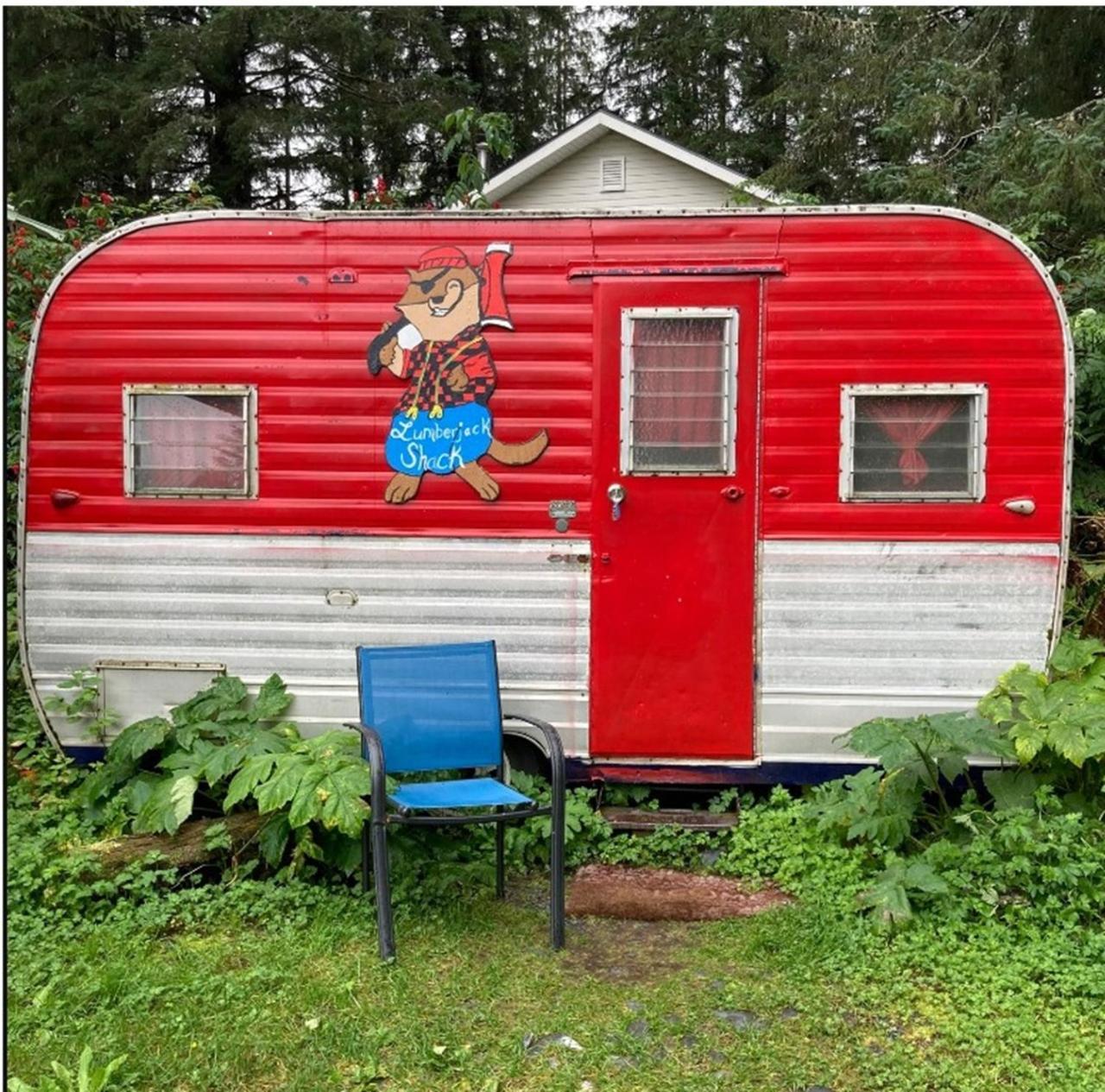 Nauti Otter Inn And Yurt Village Seward Room photo